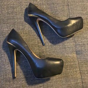 Black Aldo heels